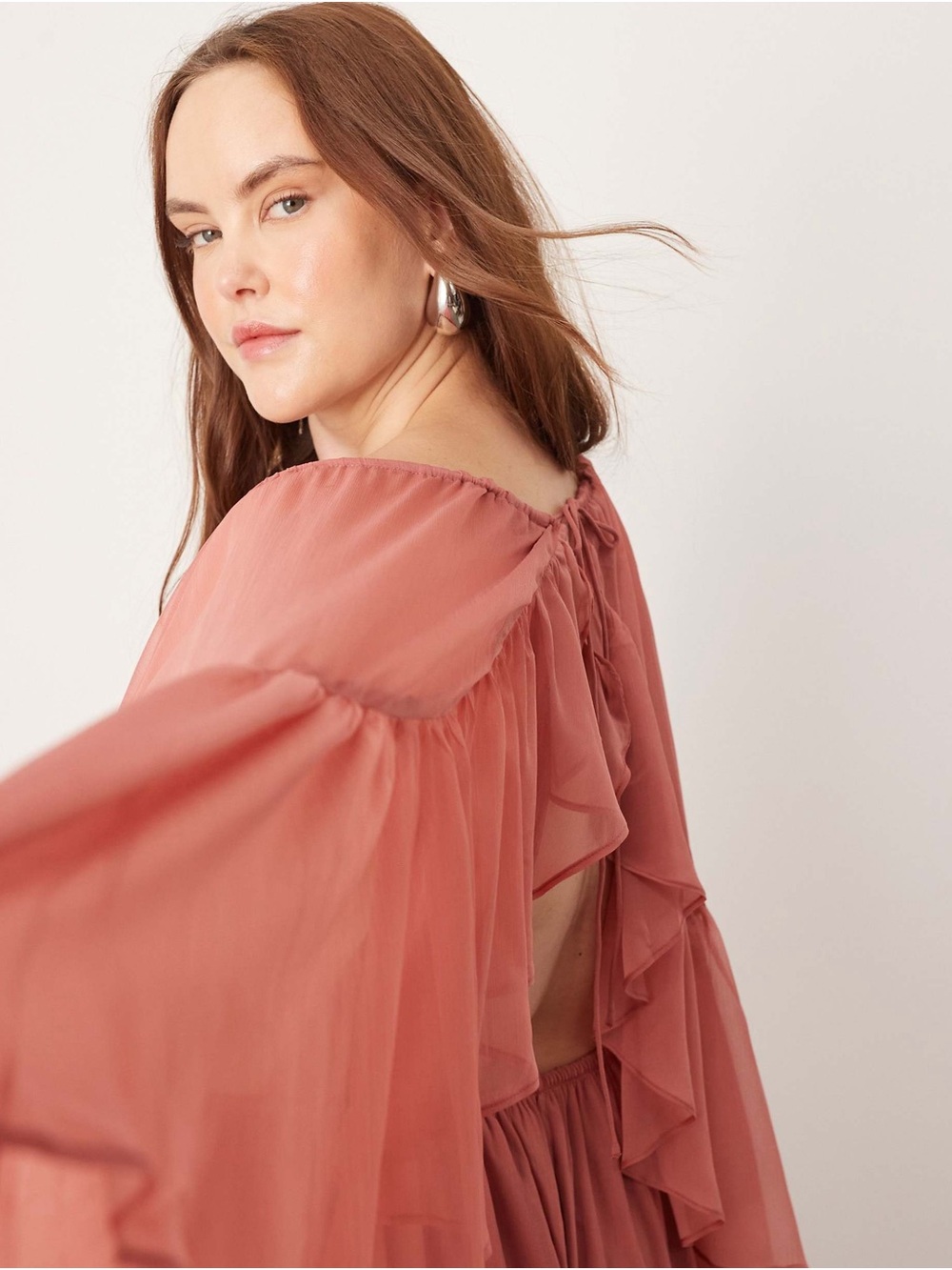 ASOS EDITION Curve | Chiffon Extreme Sleeve Maxi Ruffles - Dusky Pink - Picture 3 of 12